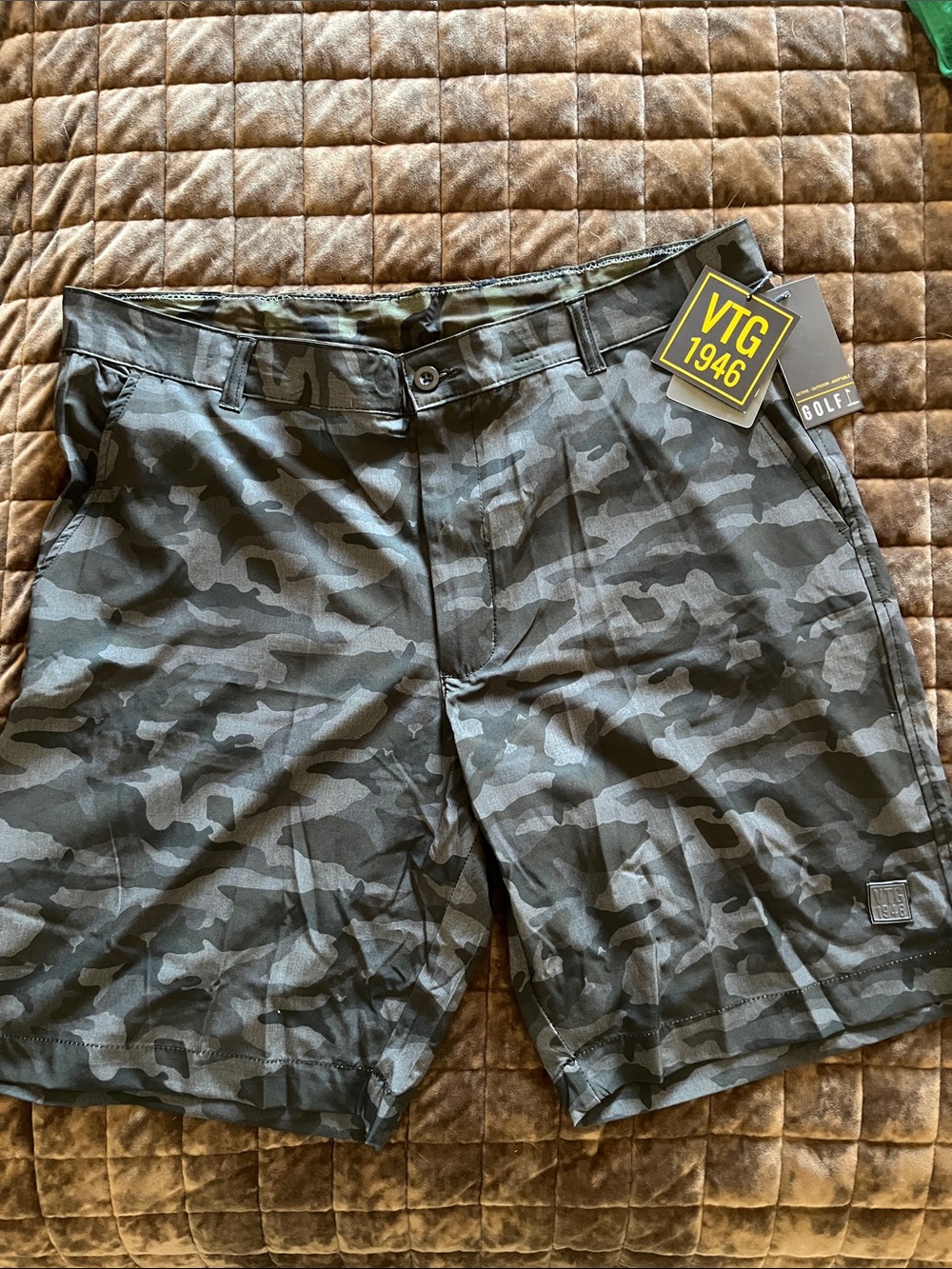 Vintage 1946 Men's Black Camo Golf Shorts